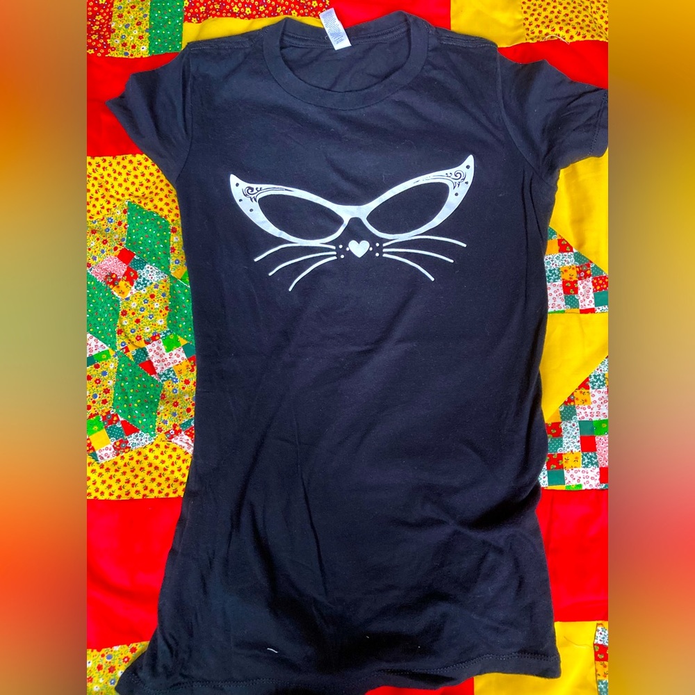 Smart Kitty T-Shirt Small